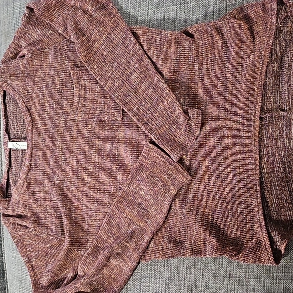 Knit sweater top with metallic gold thread throughout